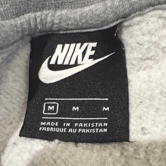Nike Gray Tag Detail Sweatshirt - Picture 2 of 4